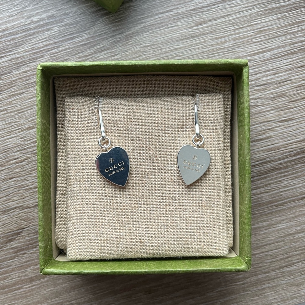 Gucci Dangly heart earrings